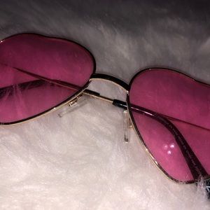 H&M pink, heart shaped sunglasses!!!💞